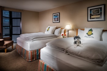 Deluxe Room, 2 Queen Beds