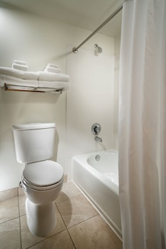Deluxe Room, 1 King Bed