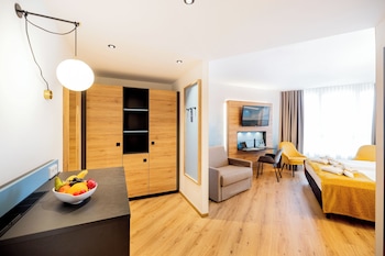 Family Room Premium