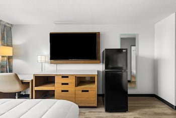 Room, 1 King Bed, Mobility Accessible, Non Smoking