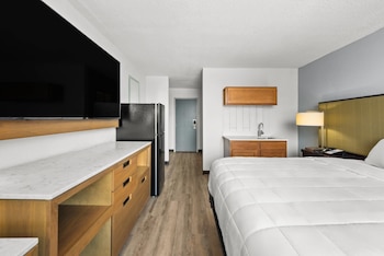 Room, 1 King Bed, Mobility Accessible, Non Smoking