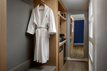 Club Room, 1 King Bed