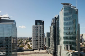 Room, 1 King Bed, City View
