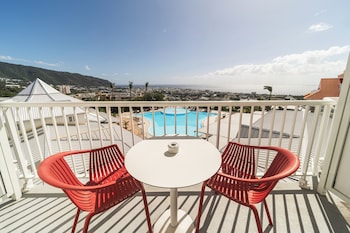 Superior Room, 2 Twin Beds, Balcony, Ocean View