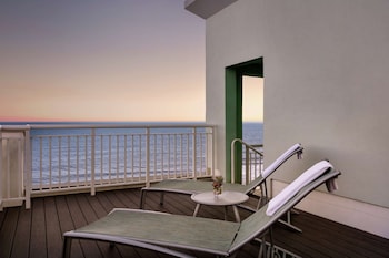 Two queens terrace suite oceanfront