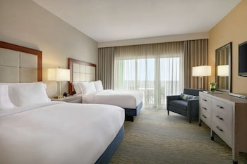 Two queens suite poolside