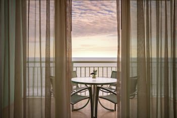 Two queens corner suite oceanfront
