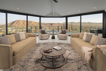Villa (Ventana)