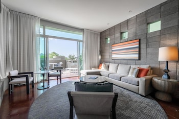 Suite, 1 King Bed, Accessible (Spa)