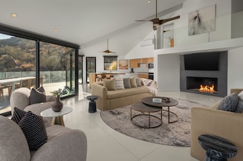 Villa (Ventana)