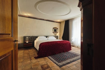 Suite (Widder Historic)