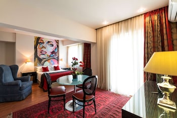 Junior Suite, 1 King Bed, Non Smoking, Balcony