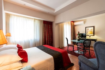 Junior Suite, 1 King Bed, Non Smoking, Balcony