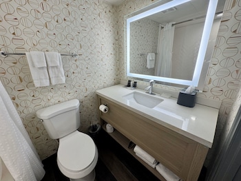 Studio Suite, 1 King Bed, Non Smoking