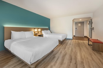Suite, 2 Queen Beds, Non Smoking