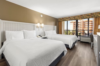 Standard Room, 2 Queen Beds, Balcony (Gulf View)