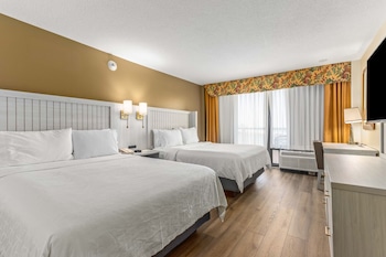 Standard Room, 2 Queen Beds, Balcony (Gulf View)