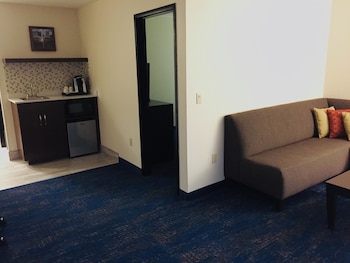 Suite, 1 Queen Bed, Non Smoking, Refrigerator & Microwave