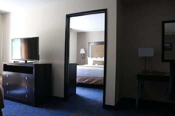 Suite, Multiple Beds, Non Smoking, Refrigerator & Microwave