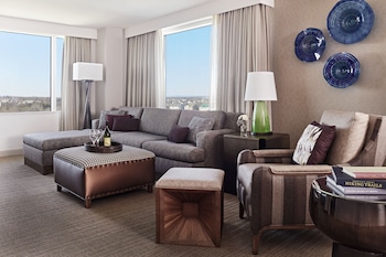 Suite (Alcove)