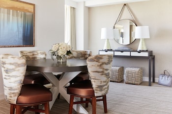 Suite (Alcove)