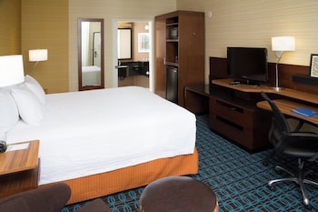 Room, 1 King Bed, Hearing Accessible (Accessible Bathtub)
