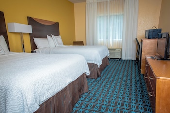 Room, 2 Queen Beds, Accessible Bathtub