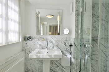Classic Room, 1 King Bed