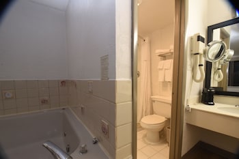 Superior Suite, 1 King Bed, Non Smoking, Jetted Tub