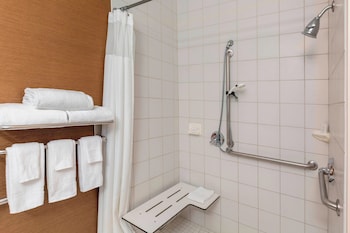 Room, 1 Queen Bed (Mobility/Hearing Accessible, Tub)