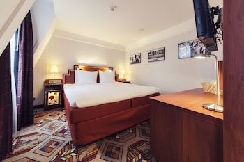 Master Suite with canal view