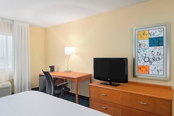 Room, 1 King Bed (Mobility/Hearing Accessible, Tub)