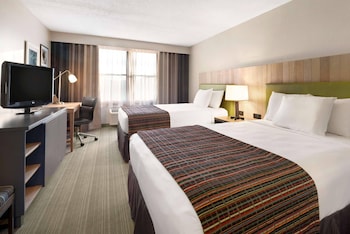 Room, 2 Queen Beds, Accessible, Non Smoking