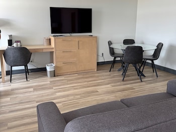Executive Suite, 1 King Bed with Sofa bed