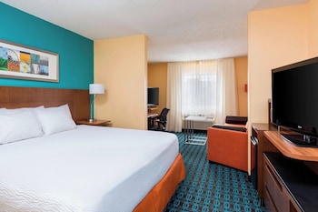 Suite, 1 King Bed with Sofa bed, Accessible Bathtub