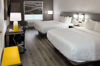 Suite, 2 Queen Beds, Non Smoking (Efficiency, Upgrade)