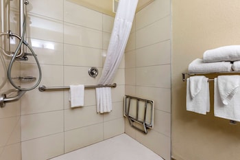 Room, 2 Queen Beds, Accessible, Non Smoking