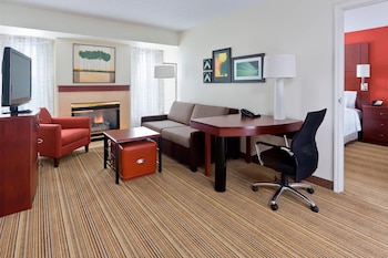 Suite, 2 Bedrooms, Fireplace