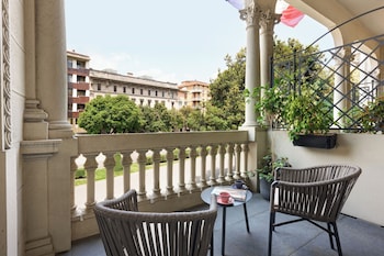 Standard Room, 1 Queen Bed, Terrace