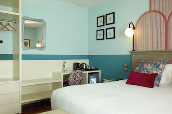 Suite, 1 Bedroom (Living Area)