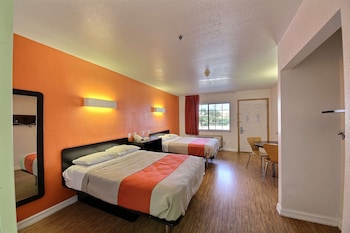 Standard Room, 2 Queen Beds, Non Smoking