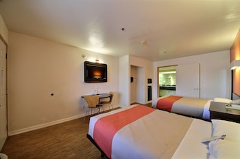 Standard Room, 2 Queen Beds, Non Smoking