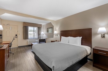 Suite, 1 King Bed, Non Smoking