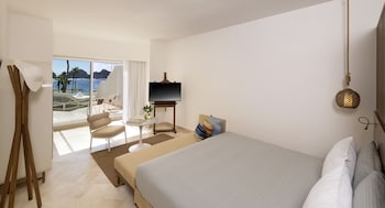 Extra ME+ Junior Suite with Terrace