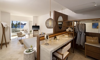 Extra ME+ Junior Suite with Terrace