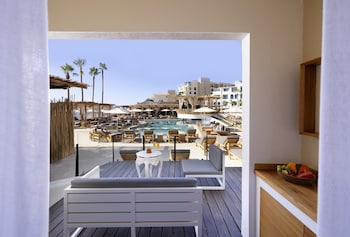 Superior ME+ with Pool Access