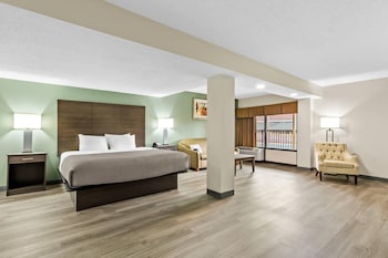 Suite, 1 King Bed, Non Smoking