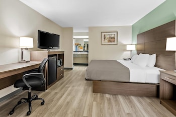 Standard Room, 1 King Bed, Non Smoking