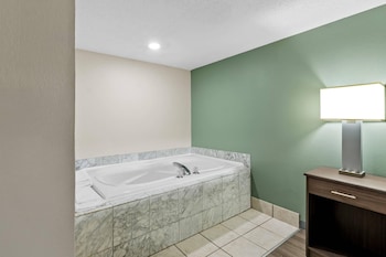 Suite, 1 King Bed, Non Smoking