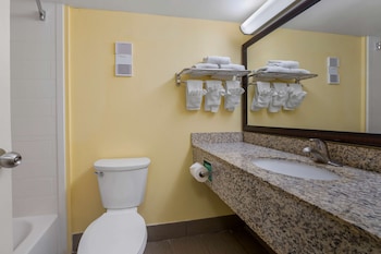 Suite, 2 Queen Beds, Non Smoking (with Sofabed)